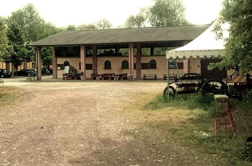 فندق Agriturismo Cascina Bullona