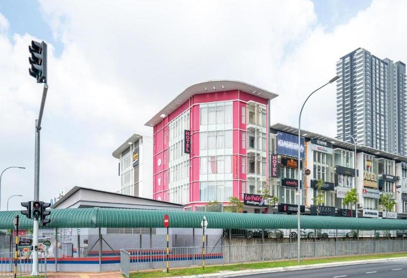 ホテル La Putri Boutique