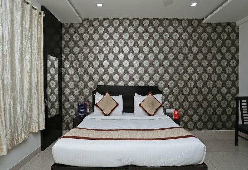 בית מלון כפרי Oyo 11973 Badri Palace