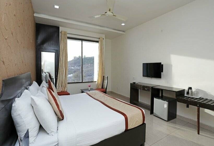 בית מלון כפרי Oyo 11973 Badri Palace