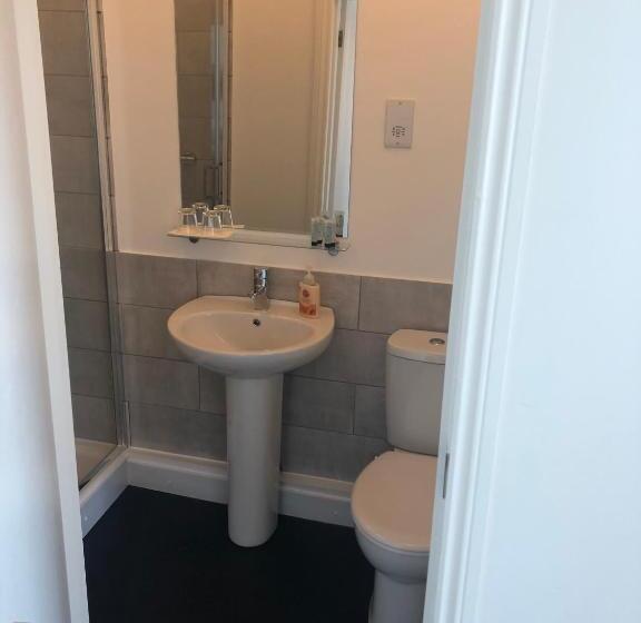 Отель The Ships Quarters