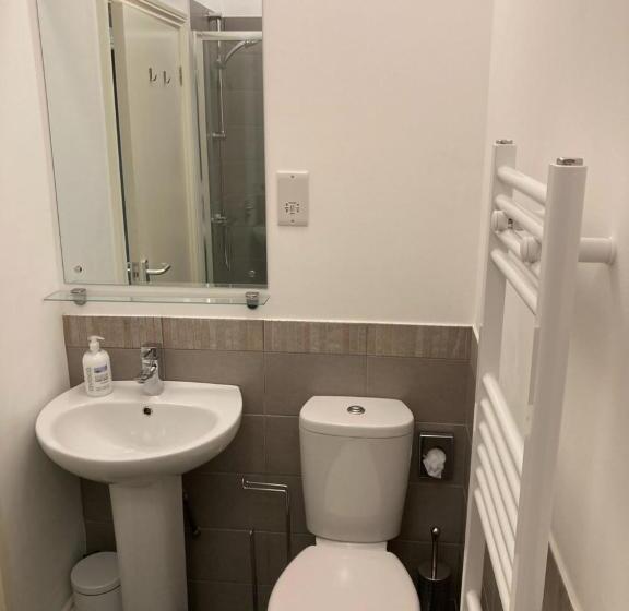 Отель The Ships Quarters