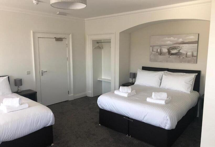 Отель The Ships Quarters