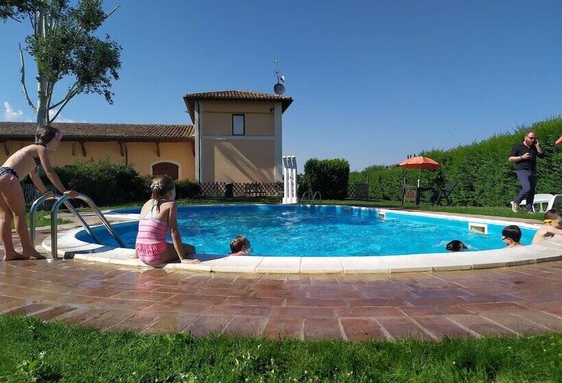 Отель Villaggio Le Stelline