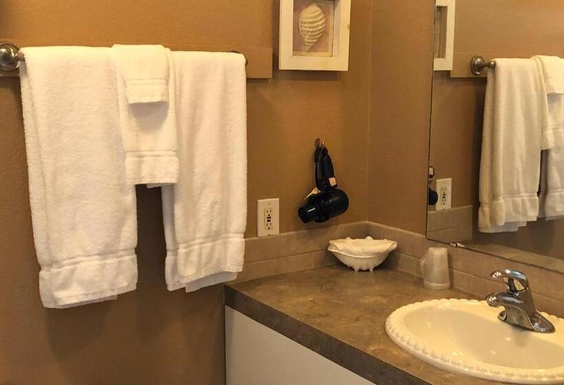 فندق على الطريق The Waterfront At Potlatch