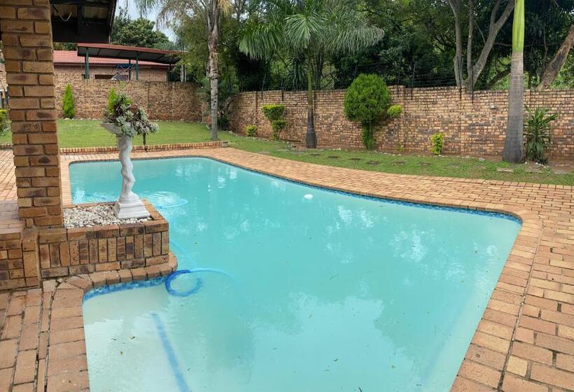 膳宿费 A Pousada Guesthouse