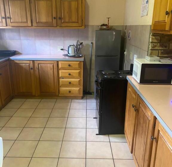 膳宿费 A Pousada Guesthouse