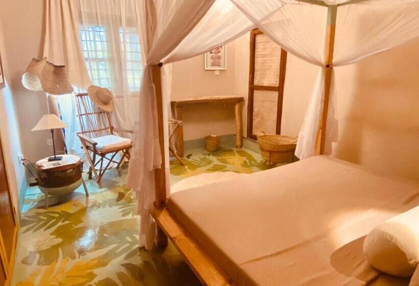 Пансион Mama Root