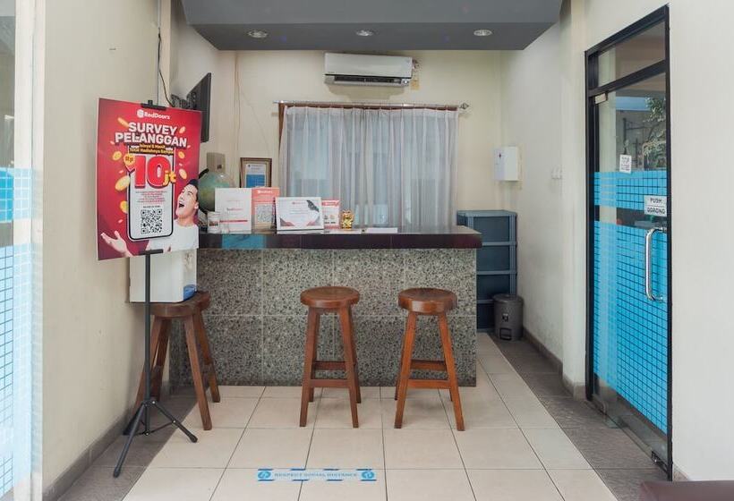 膳宿费 Reddoorz Plus Near Universitas Indonesia