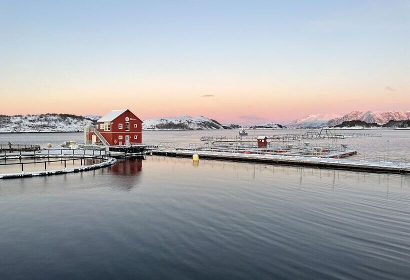 Курорт Norsk Havbrukssenter  Rorbuer