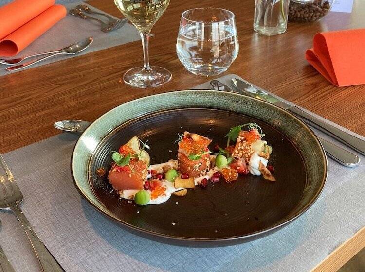 Курорт Norsk Havbrukssenter  Rorbuer