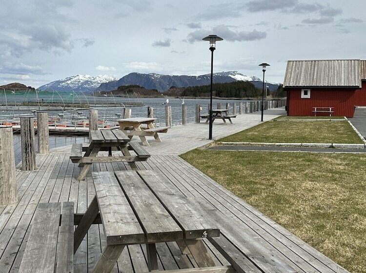 Курорт Norsk Havbrukssenter  Rorbuer