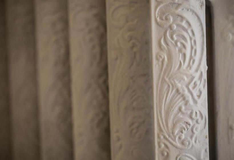 Ringling House Bed & Breakfast