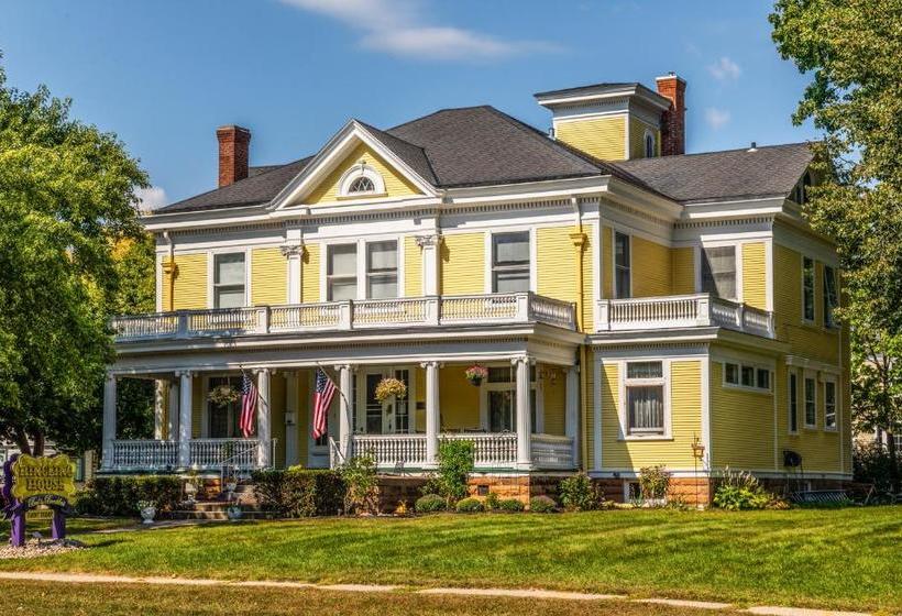 Ringling House Bed & Breakfast