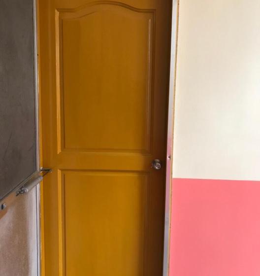 هاستل Rv3 Transient House