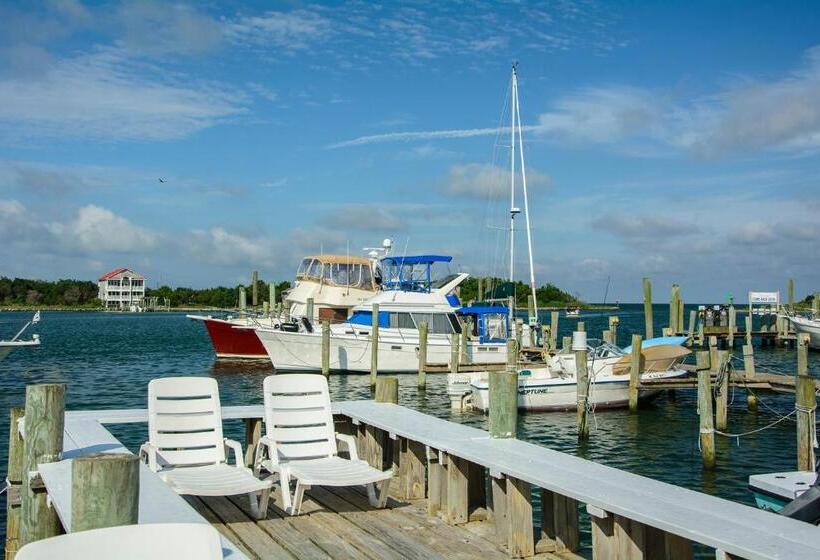 ユースホステル The Anchorage Inn And Marina