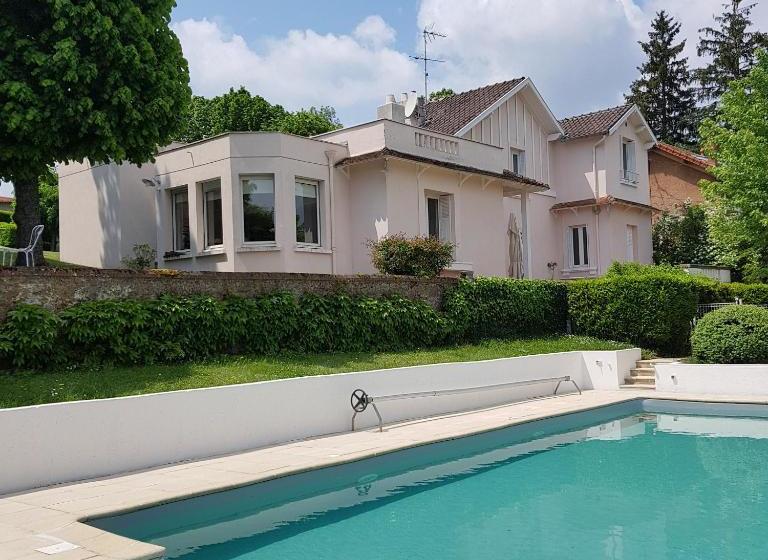 مبيت وإفطار Clos Des Campanules