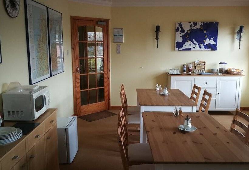 مبيت وإفطار Deveron Lodge Guest House