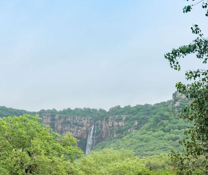 مبيت وإفطار Fateh S Retreat, Homestay