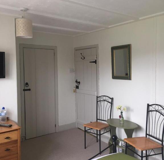 مبيت وإفطار Willow Cottage