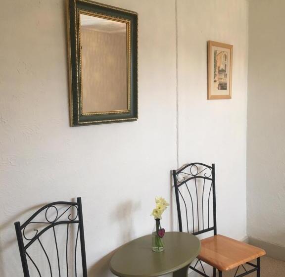 住宿加早餐  Willow Cottage