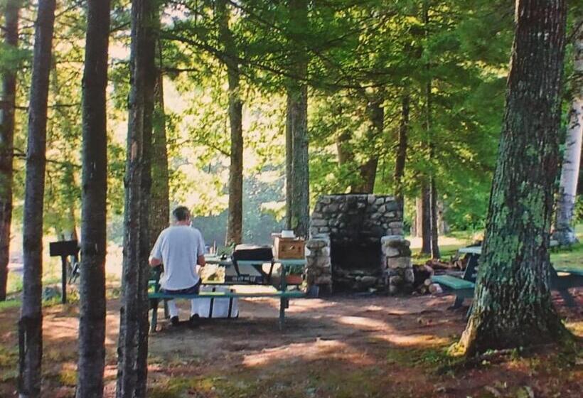 Highland Lake Resort