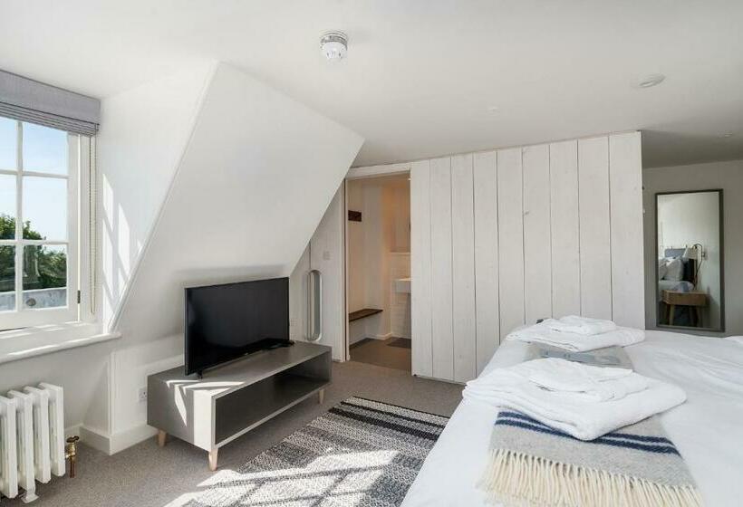 هتل Rooms By Bistrot Pierre