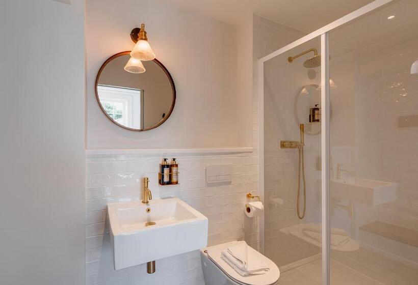 هتل Rooms By Bistrot Pierre