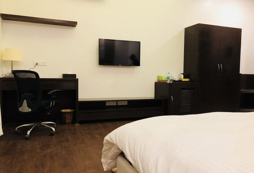 Vivid Boutique Hotel, Medanta, Gurugram