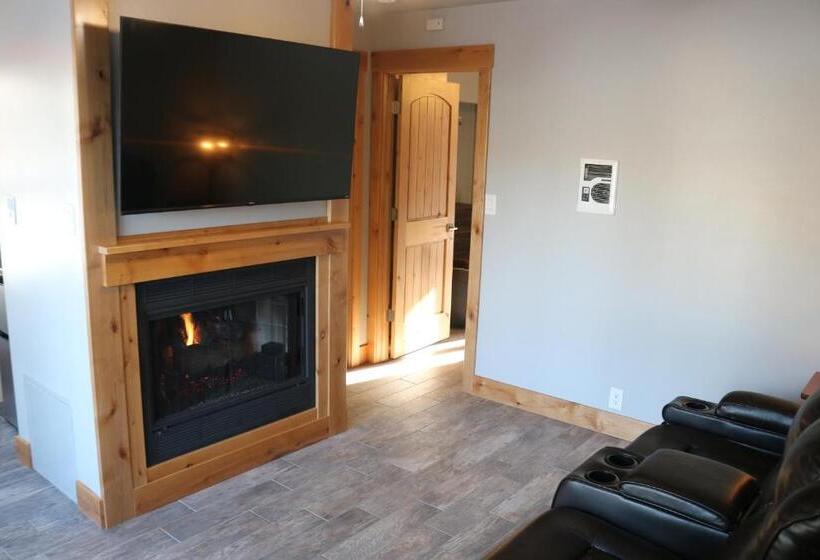 מוטל Columbine Inn