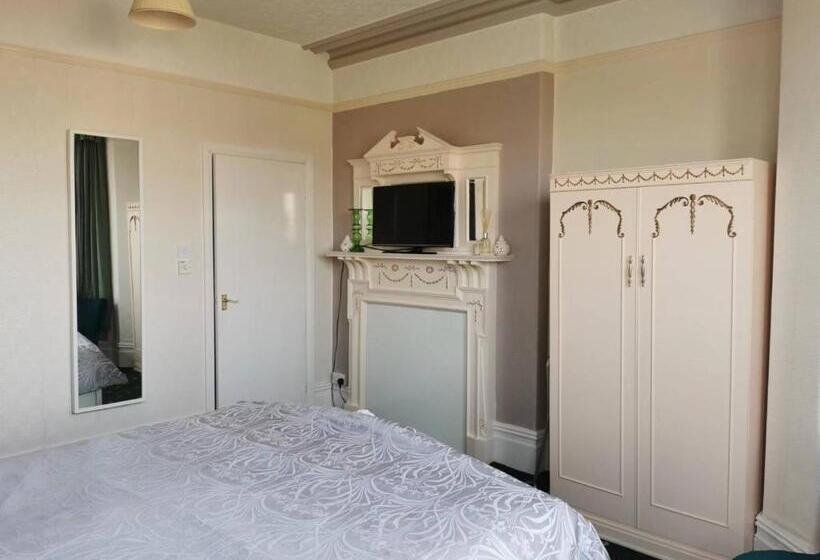 פנסיון Athol Park Guest House