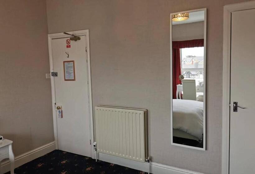 פנסיון Athol Park Guest House