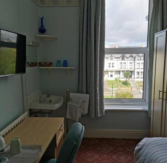 פנסיון Athol Park Guest House