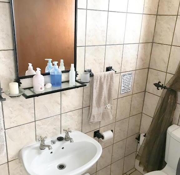 膳宿费 C Mew Guest House