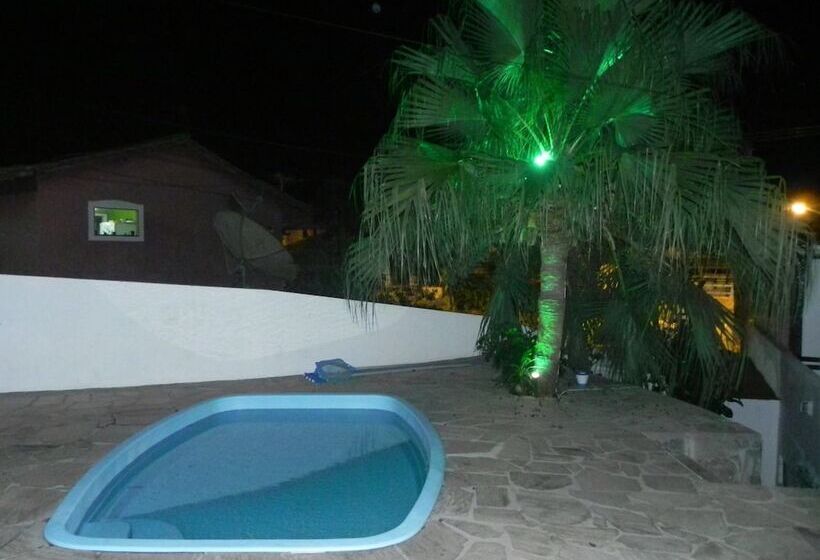 פנסיון Casa Das árvores Guest House