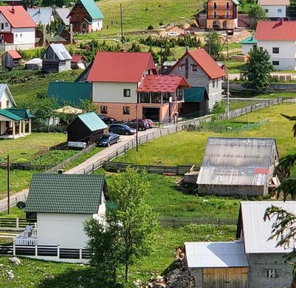 پانسیون Deluxe Studio & Rooms Zarubica