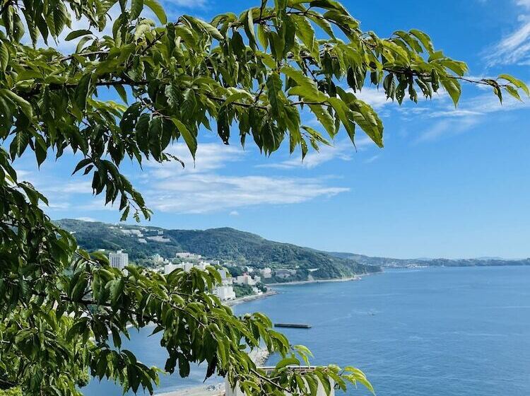 بنسيون Hostel And Cafe Izu No Umi