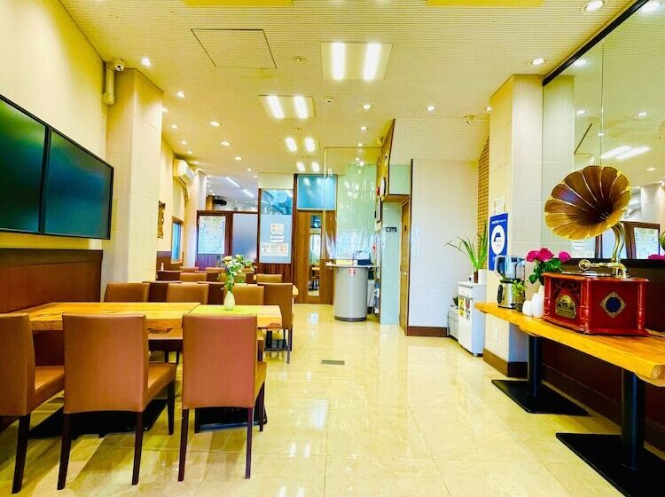 بنسيون Hostel And Cafe Izu No Umi