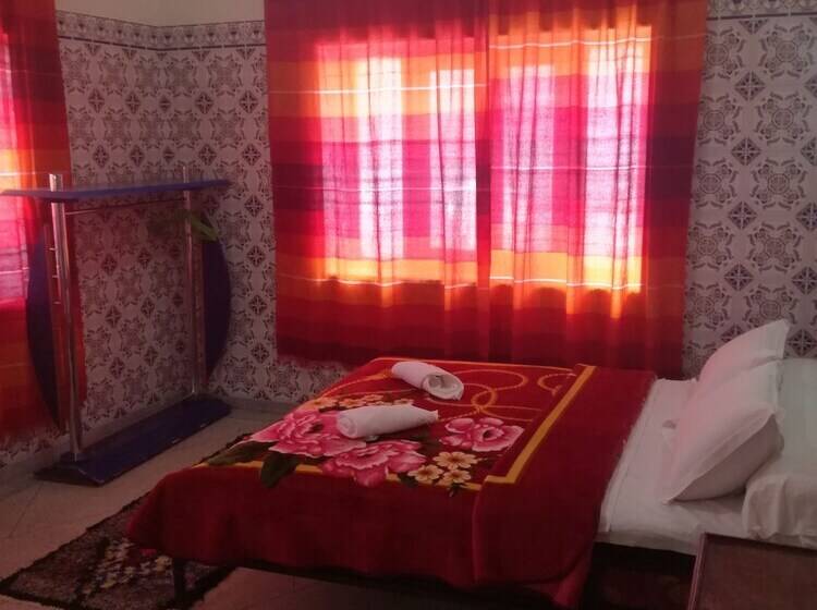 פנסיון Riad Iriki