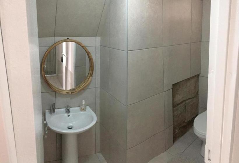 بنسيون Sandstone