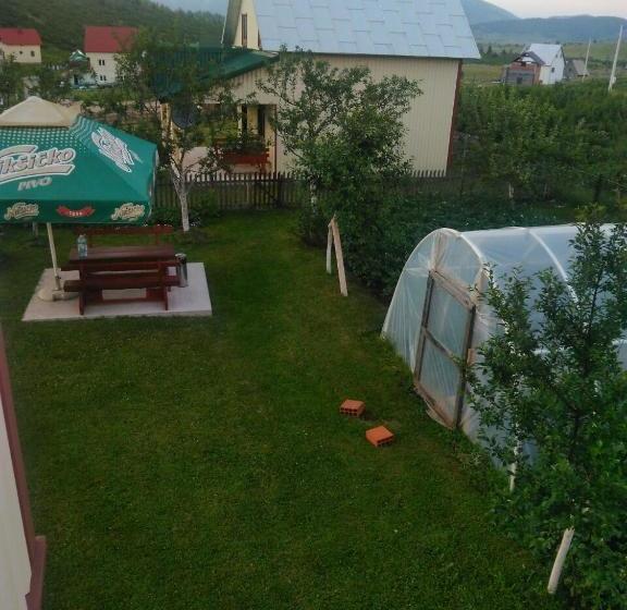 پانسیون Deluxe Studio & Rooms Zarubica