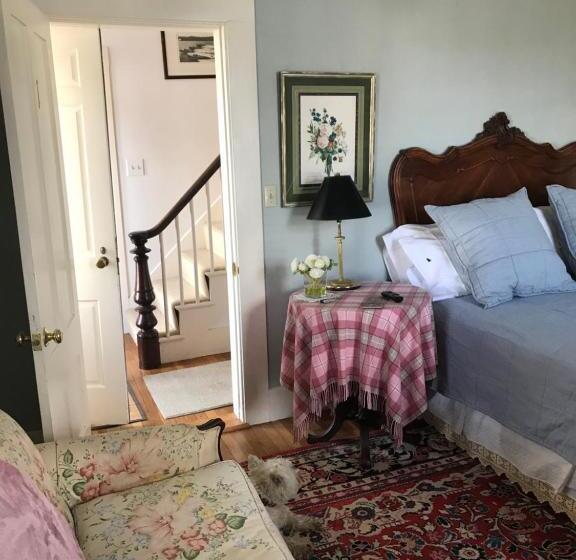 Topsides Bed & Breakfast