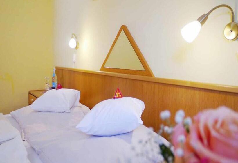 旅馆 Da`sporrer Hotel & Wirtshaus