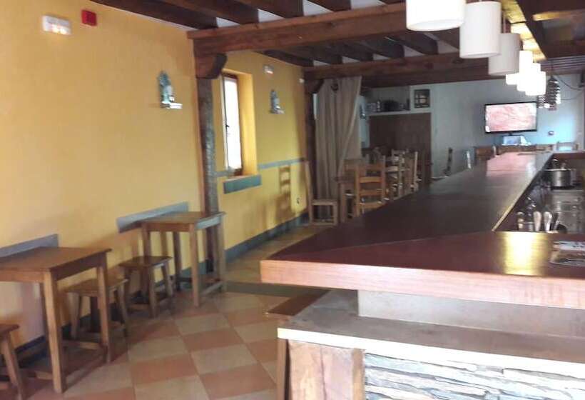 هتل Hosteria Del Arco