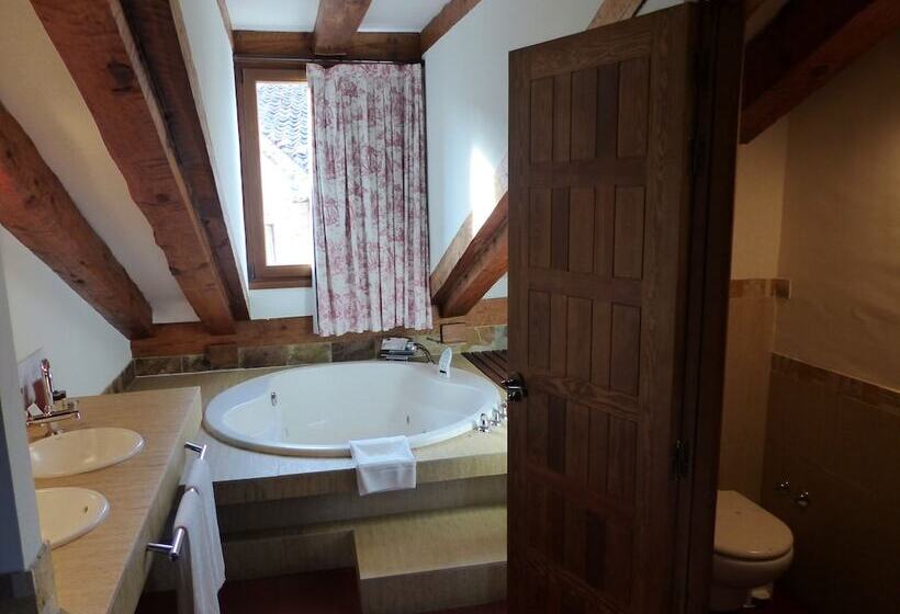 هتل Hosteria Del Arco