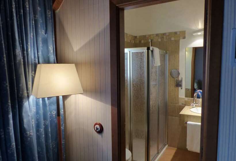 هتل Hosteria Del Arco