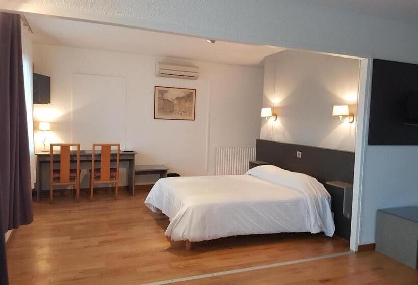 בית מלון כפרי Hôtel Restaurant Les Bruyères