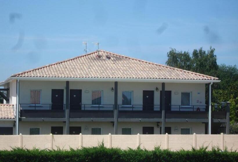 בית מלון כפרי Hôtel Restaurant Les Bruyères