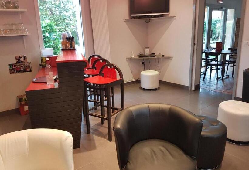 בית מלון כפרי Hôtel Restaurant Les Bruyères