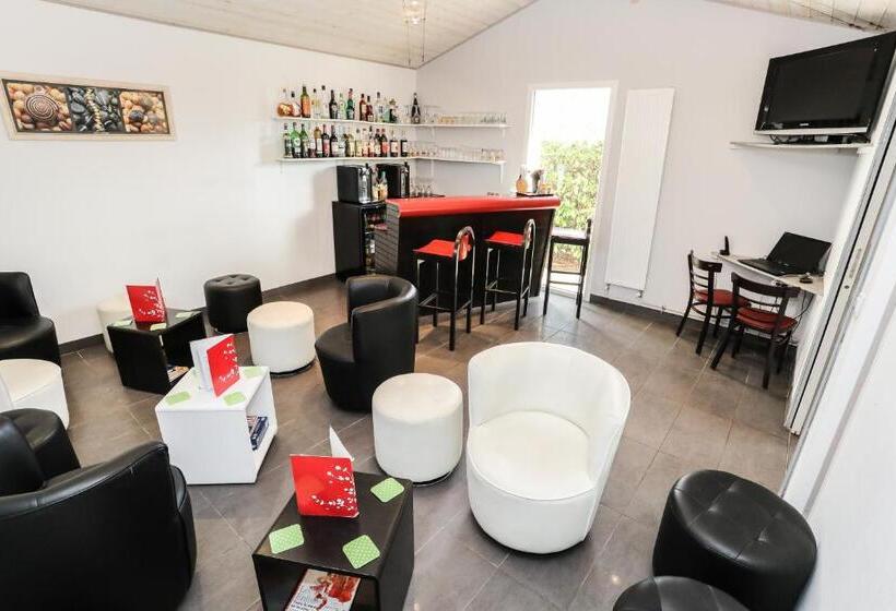 בית מלון כפרי Hôtel Restaurant Les Bruyères